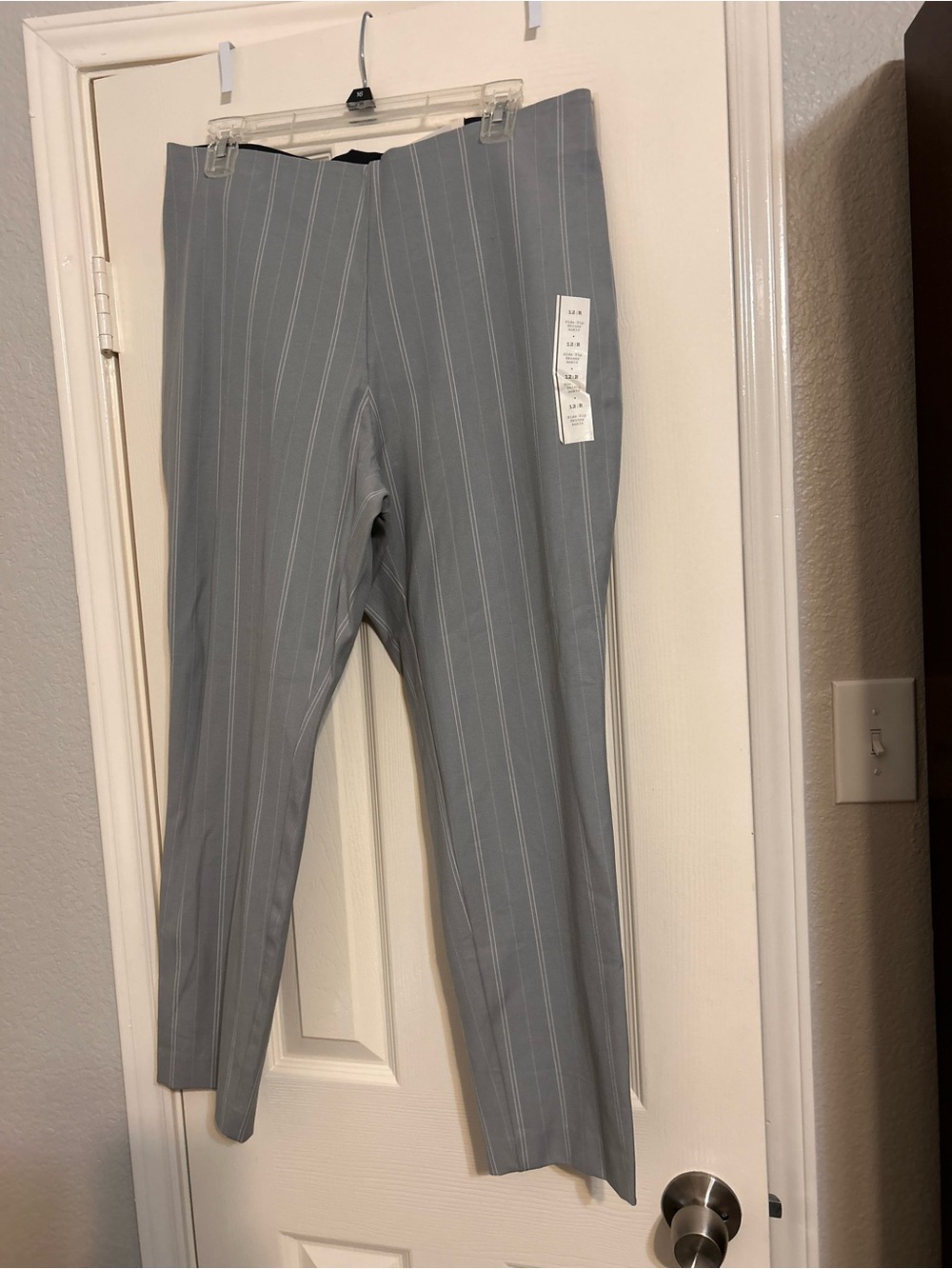 Kohl's Light Gray Pinstripe Cropped Dress Pants